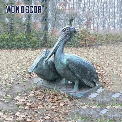 Casting bronze large pelican outdoor statue garden decoration